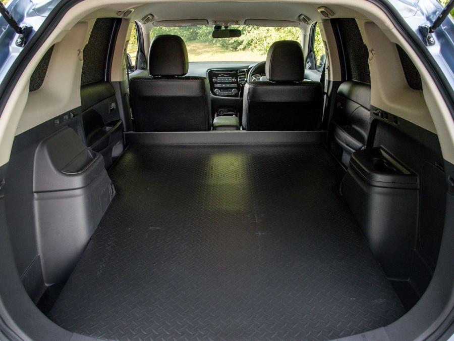  Mitsubishi Outlander GX3h 4Work 2014 года  (фото 7 из 9)